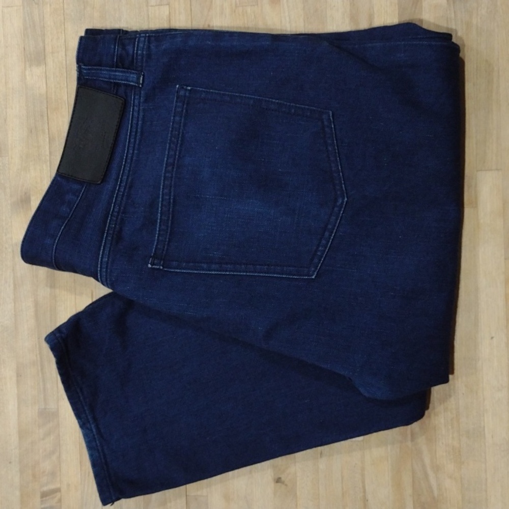 Burberry straight leg jeans dark rinse size 34R women EU (size 8 US)